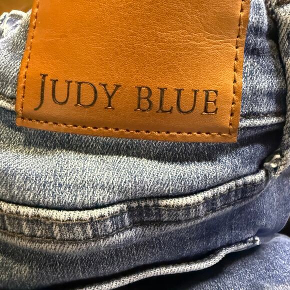 Judy Blue High Waist Braid Side Detailed Wide Leg Cropped Jeans, Size 13/31 - Picture 12 of 12
